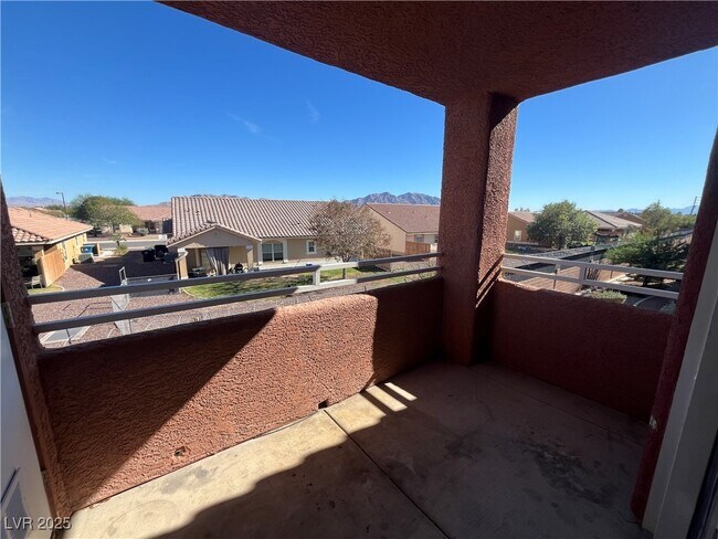 Building Photo - 4730 E Craig Rd