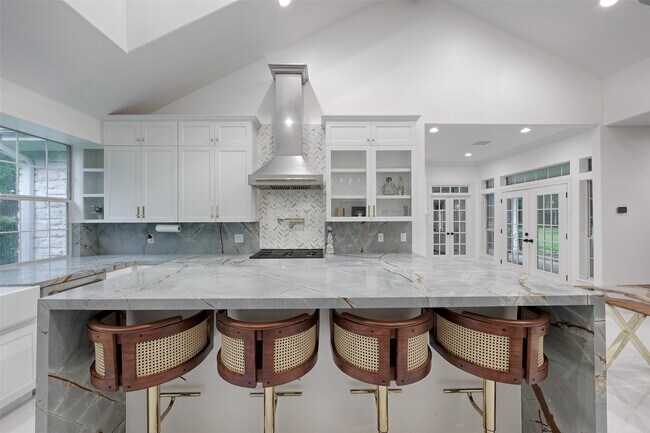 Building Photo - 11492 Majestic Dr