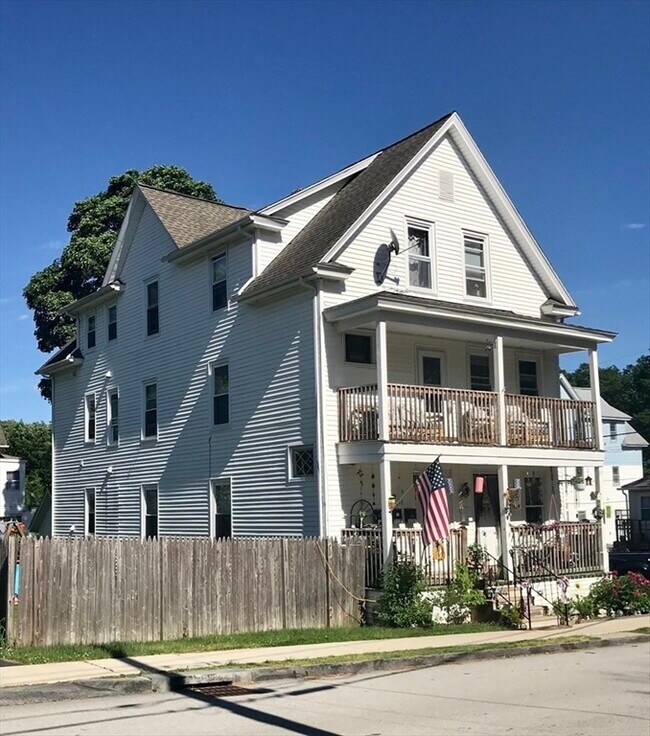 Building Photo - 8 Stearns St