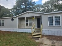 Building Photo - 3 Bdrm 2 bath Double Wide, large lot