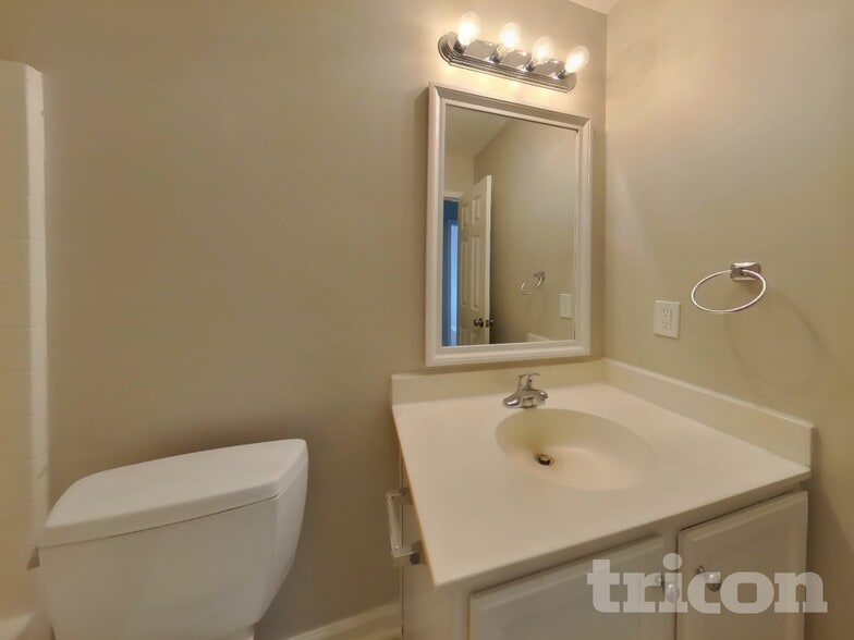 Building Photo - 6311 Spanish Moss Ln
