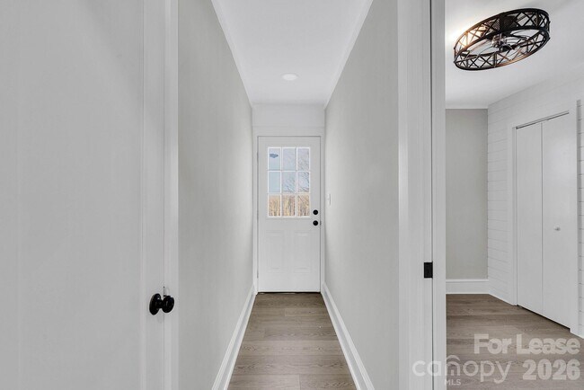 Building Photo - 2765 Long Cir