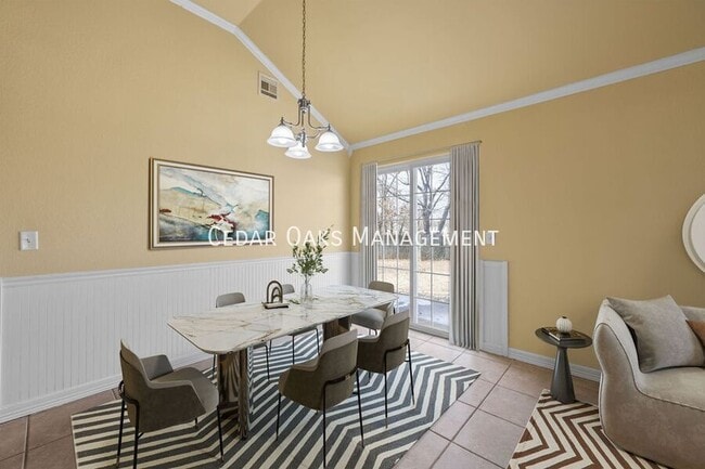 Building Photo - 1204 S C Ct