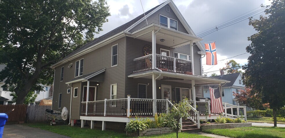 Left Front - 87 Woodlawn St