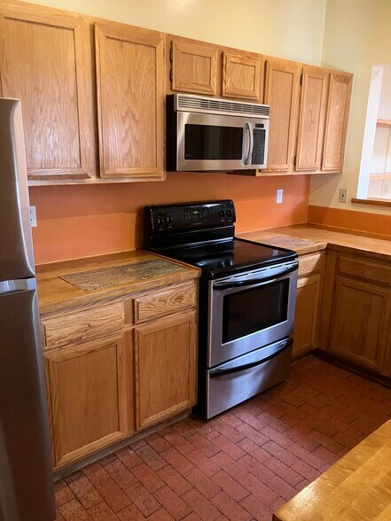 Building Photo - 3228 1/2 La Avenida de San Marcos