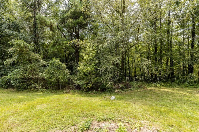 Building Photo - 104 Greenwood Cir