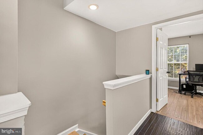 Building Photo - 12415 Selkirk Cir