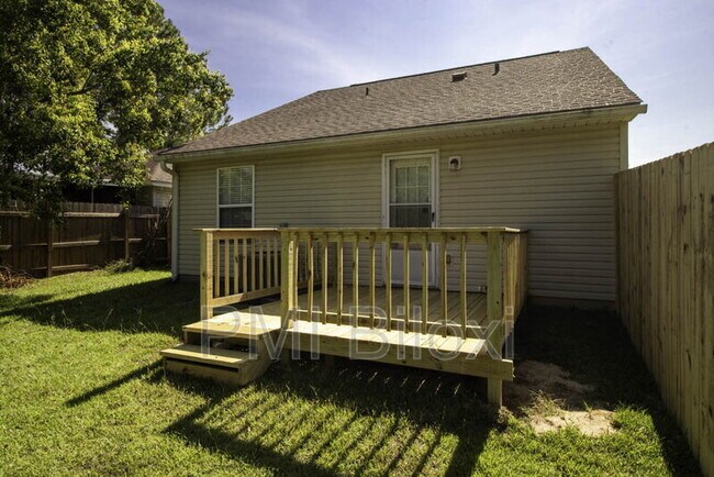 Building Photo - 11107 Dede Dr