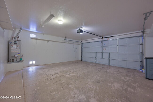 Building Photo - 2468 E Stone Stable Dr