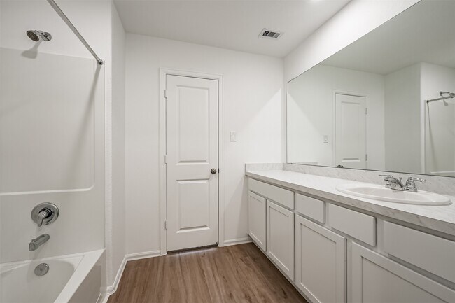 Building Photo - 4138 Zavala Ml St