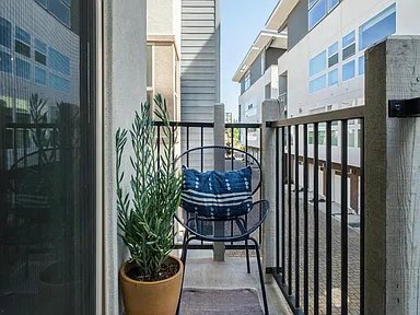 Building Photo - 434 Crate Ave