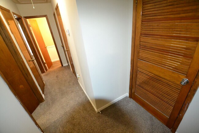 Building Photo - Zachary School District! 3 bedroom, 2 bath home in coveted Marita Terrace Subdivision