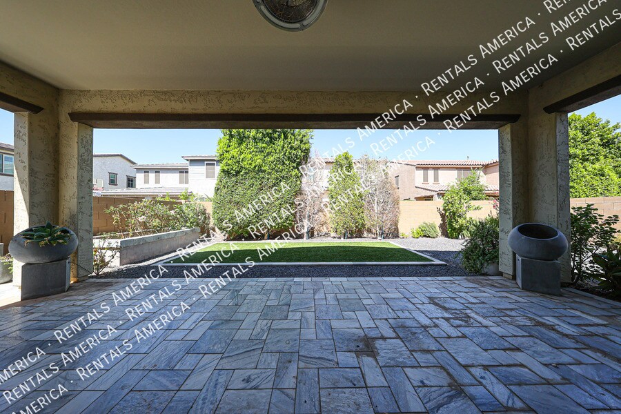 Building Photo - 248 E Desert Broom Dr