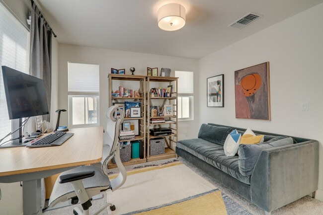 Building Photo - 37523 Sand Drift Rd