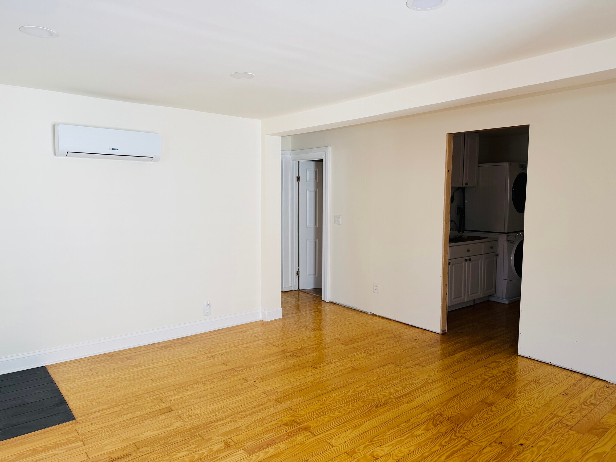 Building Photo - 515 Cow Hill Rd