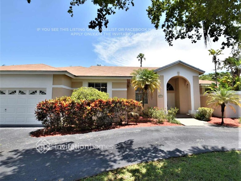 Primary Photo - 18101 SW 83rd Ct