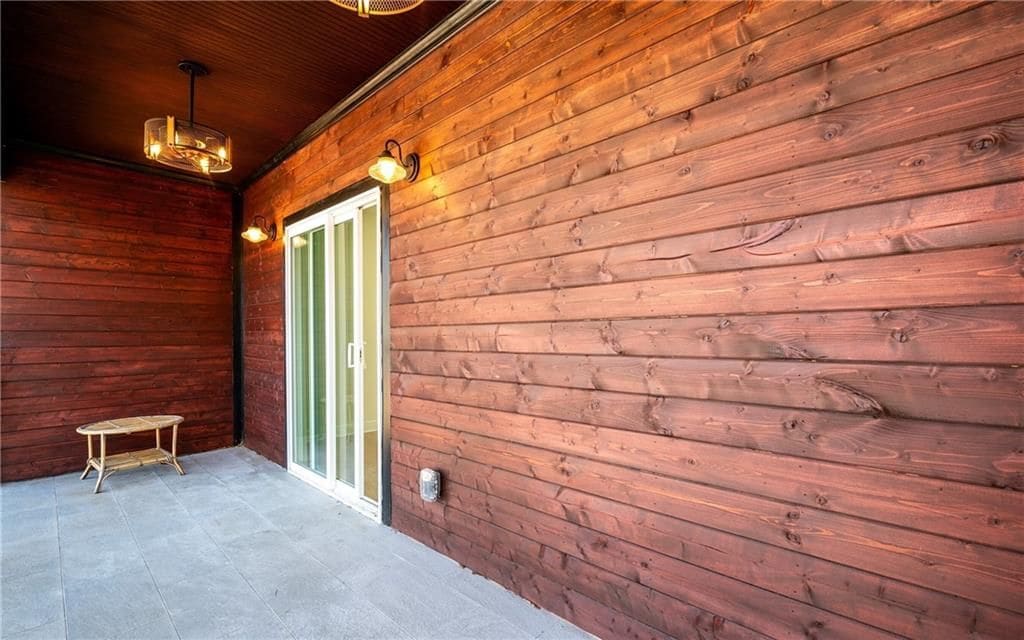 Building Photo - 537 Stillwood Dr