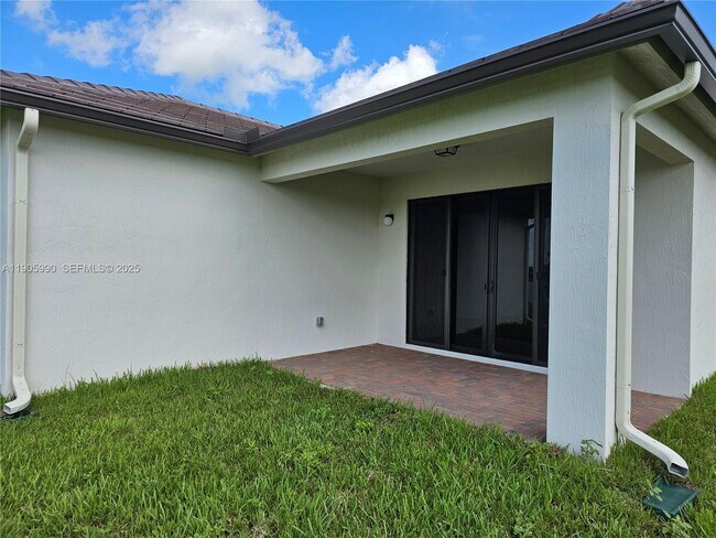 Building Photo - 5088 Nevola Ave