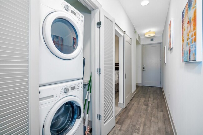 Building Photo - 1811 Southgate Blvd