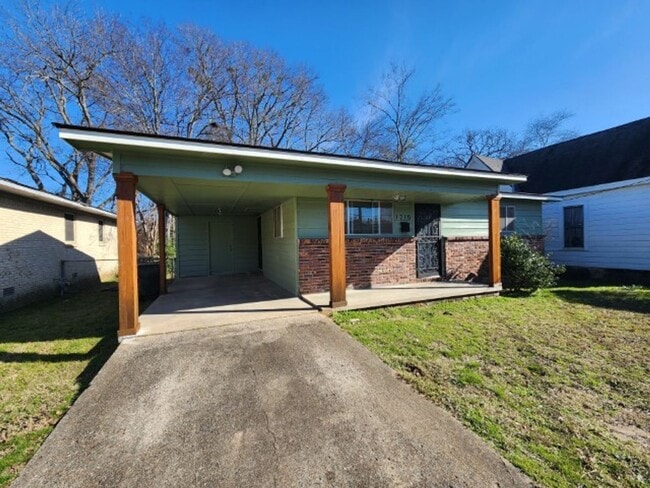 Building Photo - 1715 Doctor M.L.K. Jr Dr