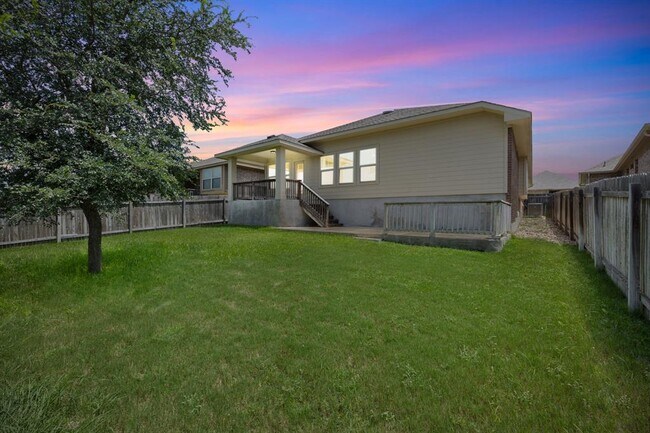 Building Photo - 131 Mount Ellen St