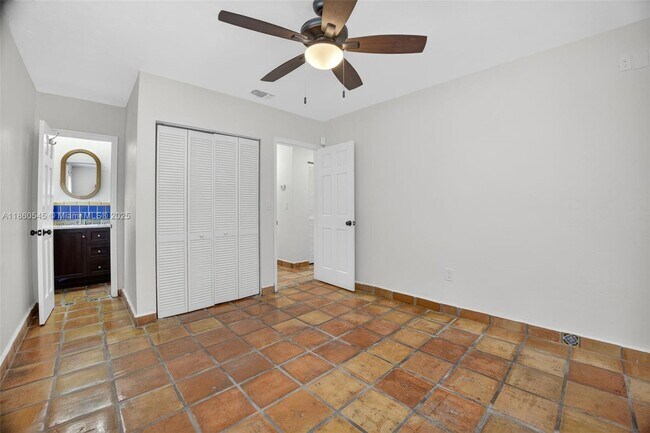 Building Photo - 7941 SW 37th Terrace