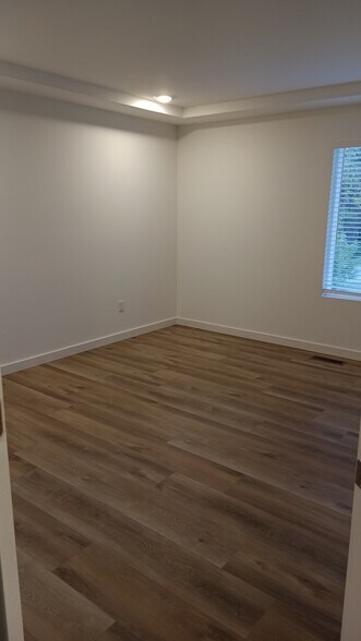 Building Photo - 6112 Andersonville Rd