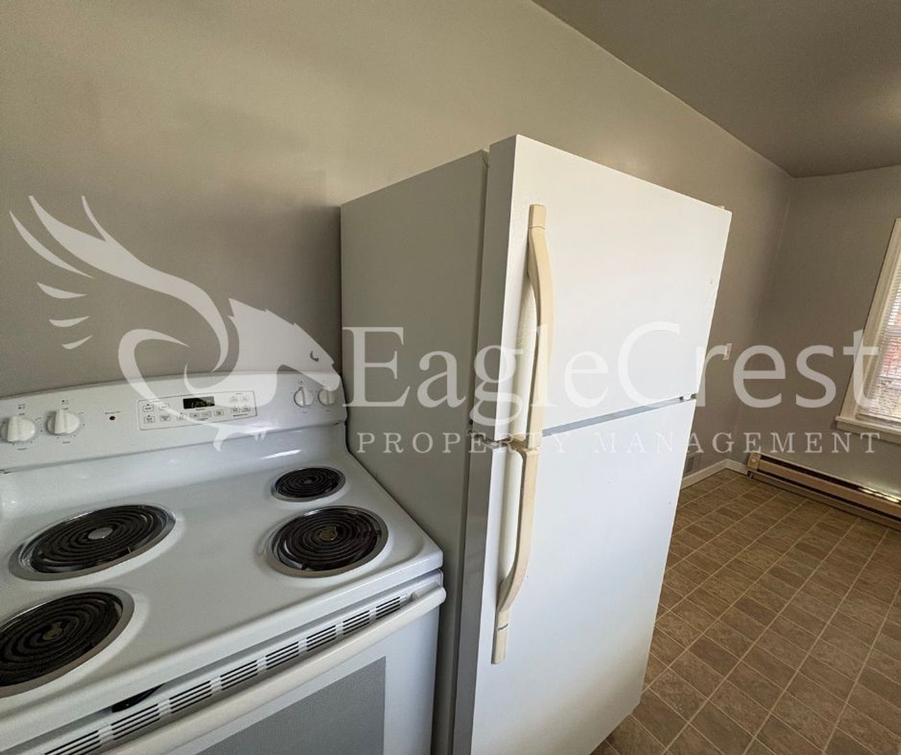 Building Photo - 401SUMACH