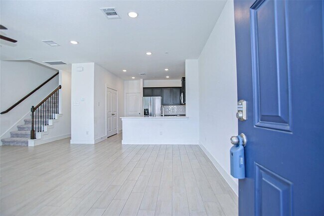 Building Photo - 2234 Memory Oaks Dr