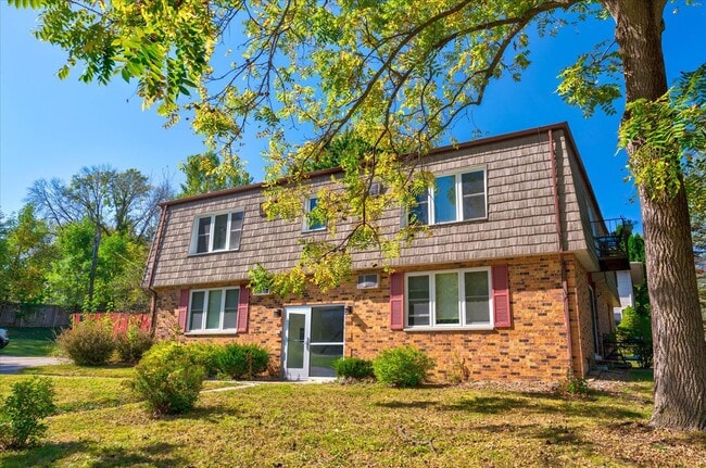 Building Photo - 7203 Fortune Dr