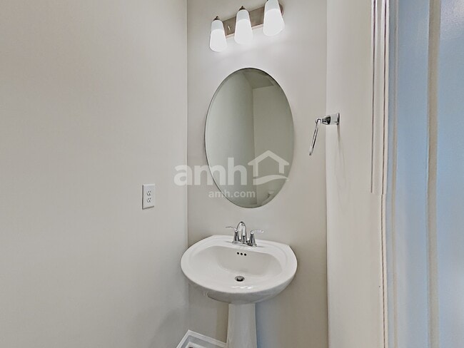 Building Photo - 2410 Abundance Ln