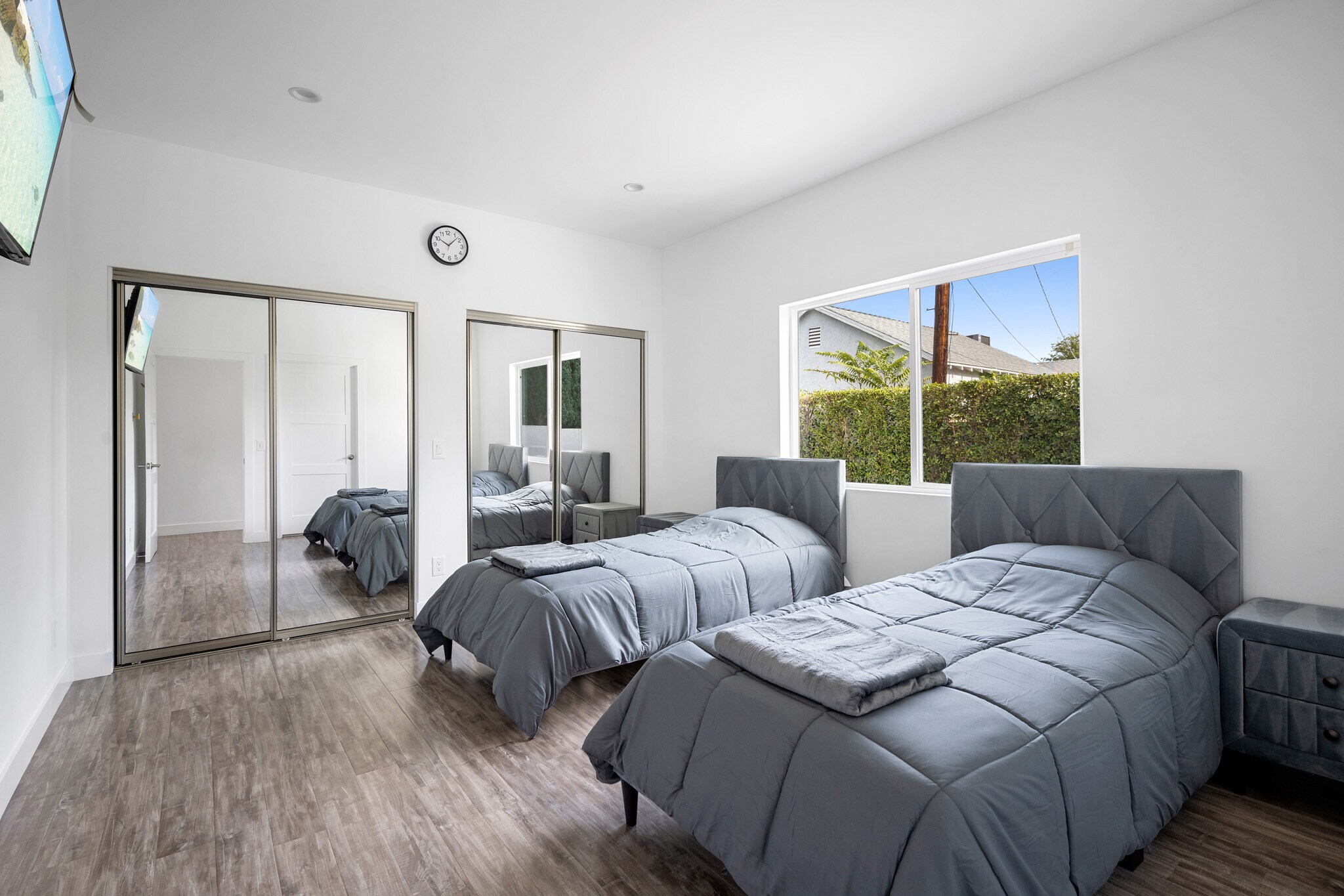 Building Photo - 13311 Wixom St