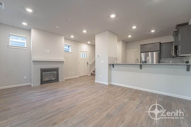 Building Photo - 2403 Trail View Ct