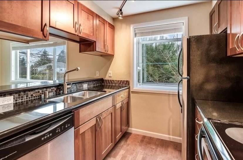 Building Photo - 9056 Mary Ave NW