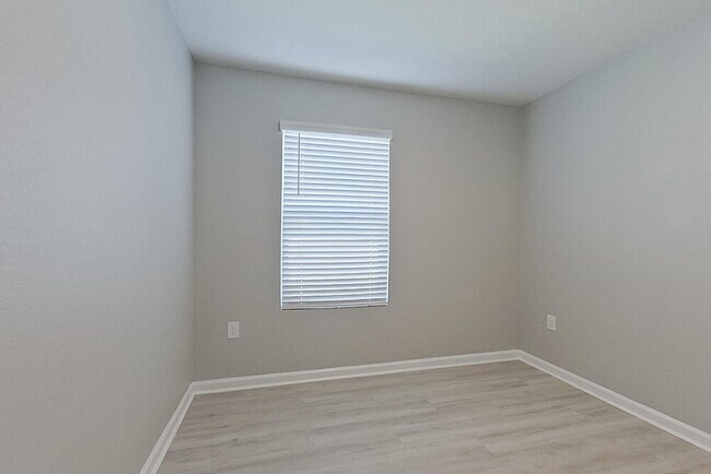 Building Photo - 4780 Malay Cir