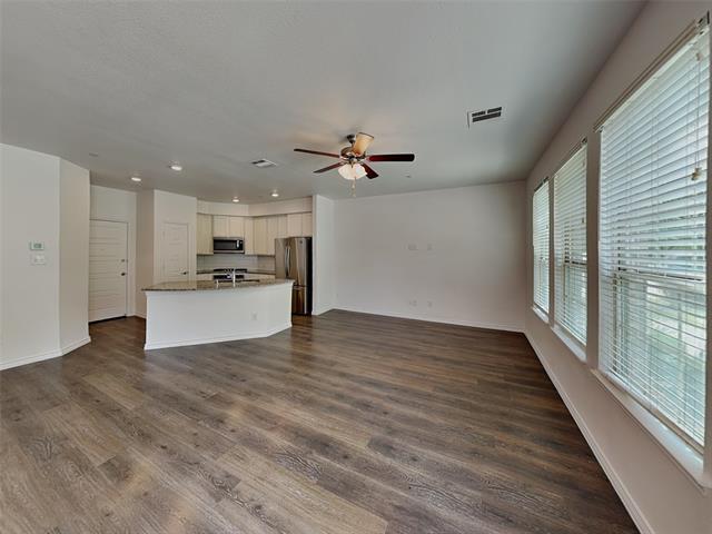 Building Photo - 2431 Klamath Dr