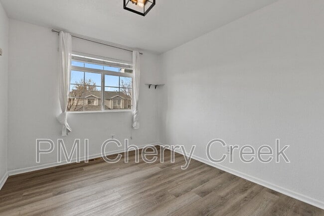 Building Photo - 9328 Garfield Way