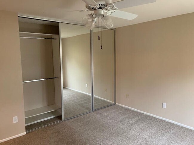 Building Photo - A beautiful Del Mar Home