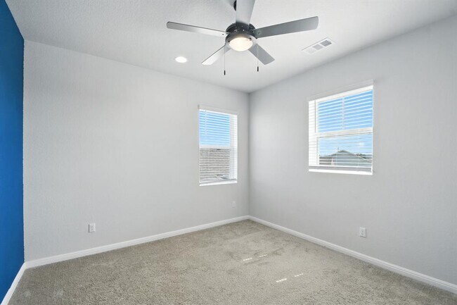 Building Photo - 410 Watercourse Wy