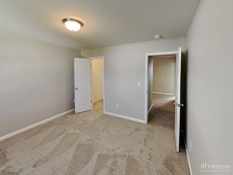 Building Photo - 3418 Anita Glen Dr