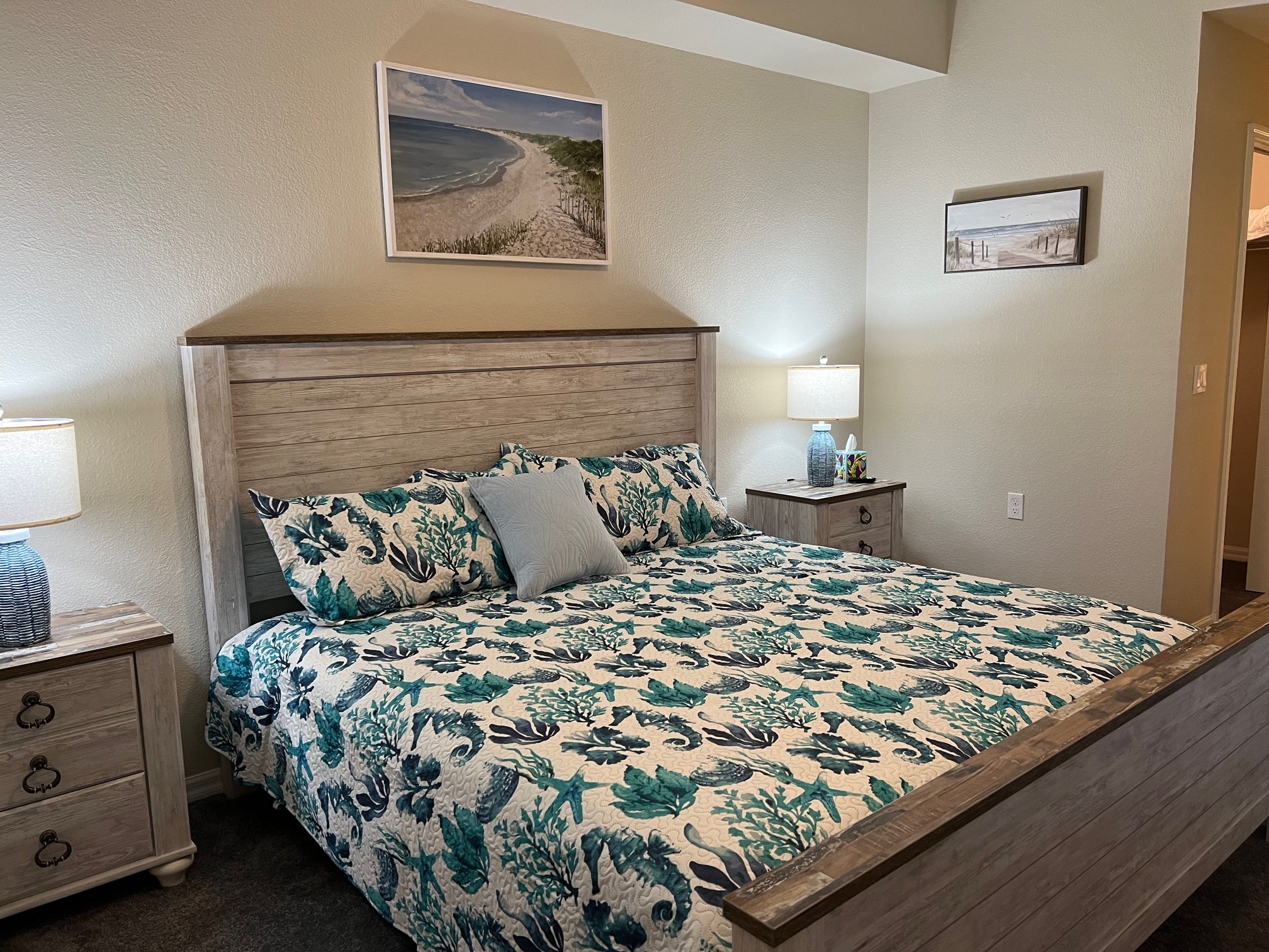 Building Photo - 16635 Lake Circle Dr