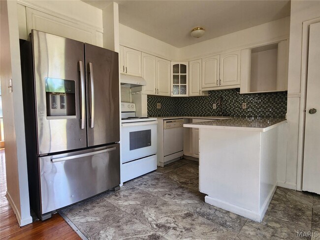 Building Photo - 702 Vendome Ln