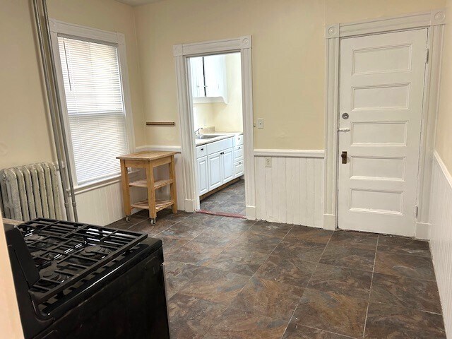 Building Photo - 33 Stone Ave