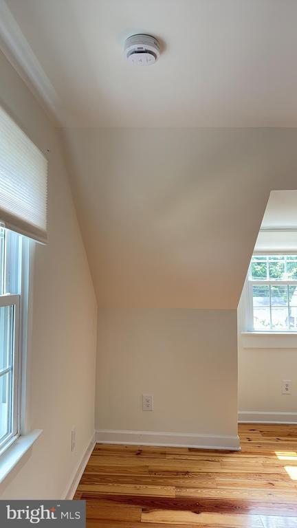 Building Photo - 4012 Woodland Dr