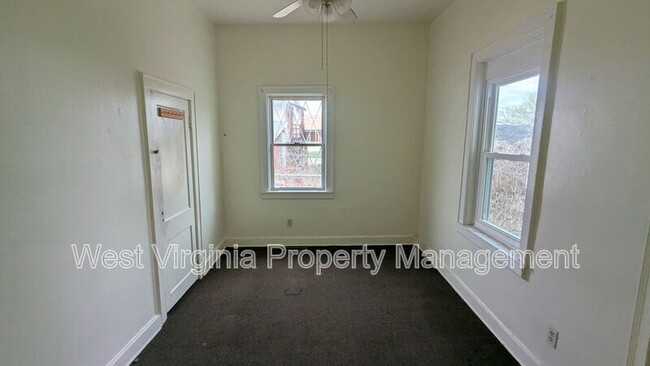 Building Photo - 1408 1/2 St. Mary's Ave.