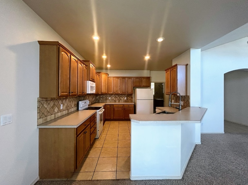 Building Photo - 492 Shadetree Trail