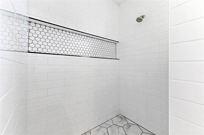 Building Photo - 5606 NW 109th Way