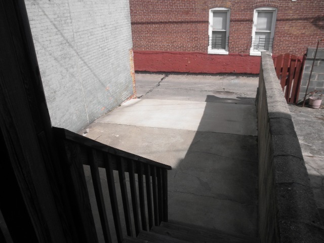 Building Photo - 33 N Milton Ave