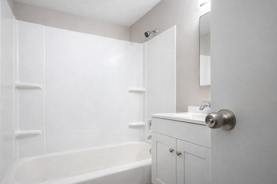 Building Photo - 815 N Arbor Ave