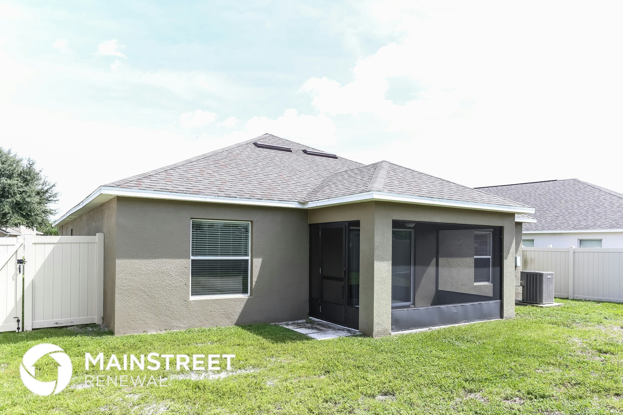 Building Photo - 8020 Cherry Branch Dr